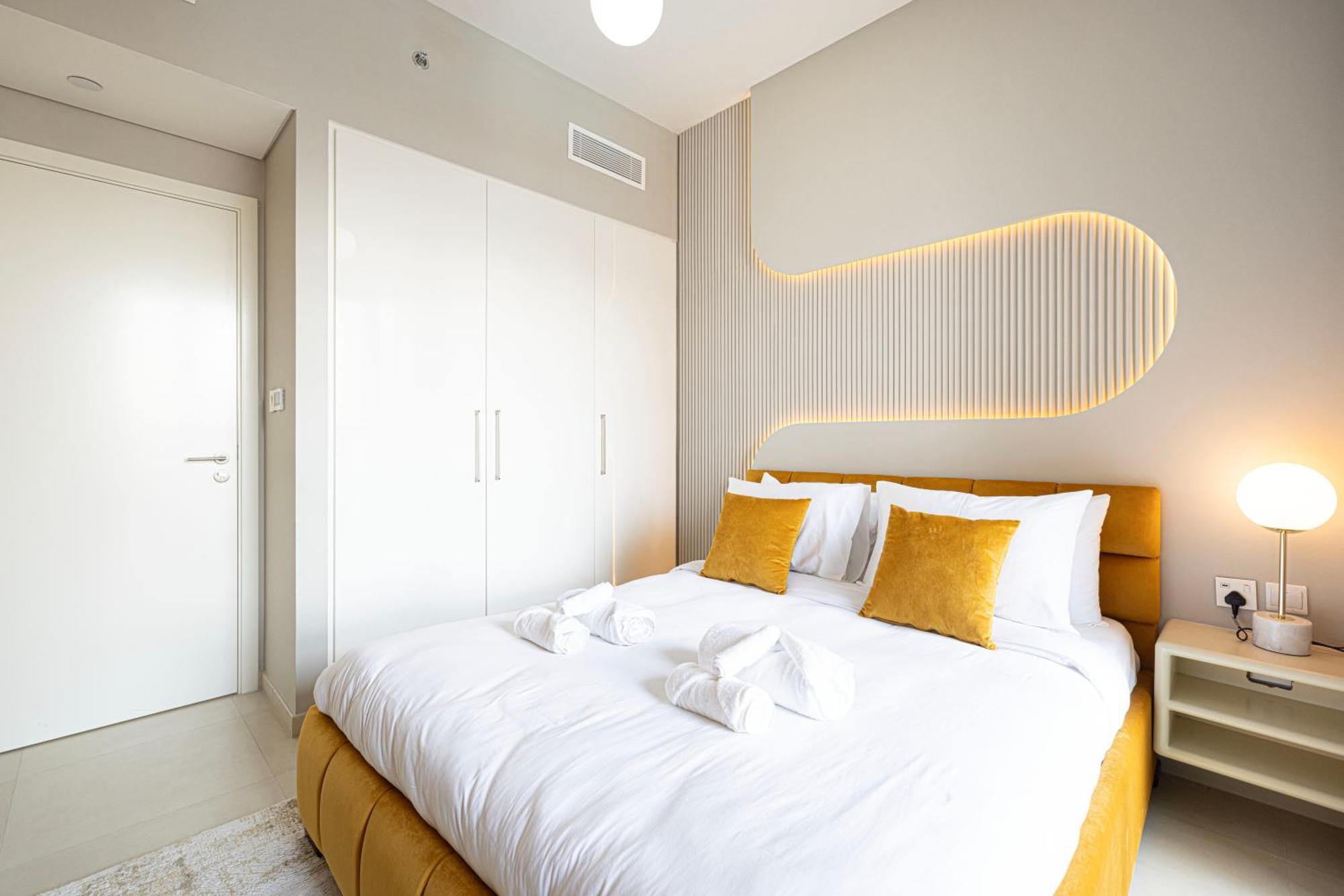 Downtown Dreams Burj Khalifa View Apartment *